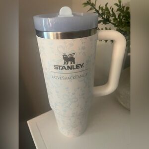 LoveShackFancy Coquette Bow Winter Ice 30 Ounce ProTour Flip Stanley